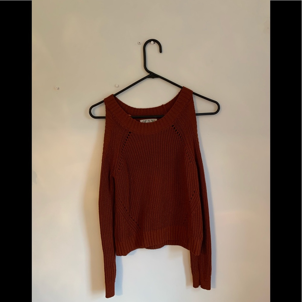 Maroon/Burgundy Sweater with cut out shoulders